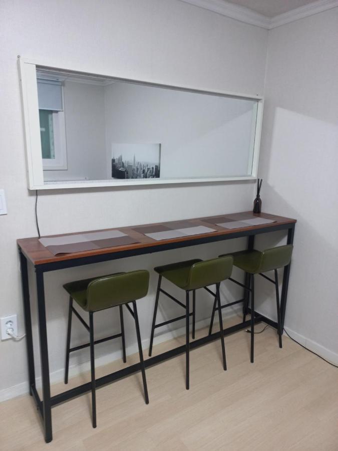 Newly Renovated 2 Bedroom Apartment #7 Seoul Luaran gambar